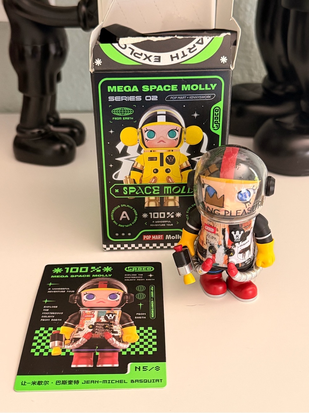 Jean-Michel Basquiat POP MART MEGA SPACE MOLLY 100% Series 02-B Collection